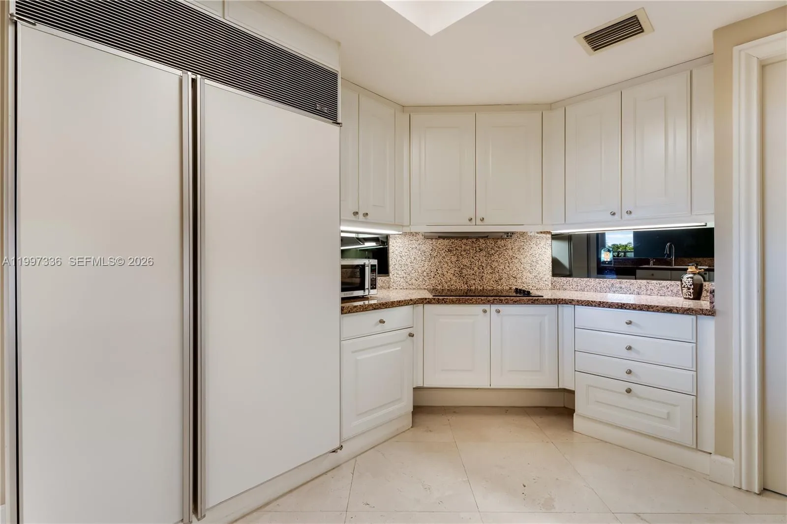 445 Grand Bay Dr 412, Key Biscayne, Florida 33149, Key Biscayne, Florida 33149, 2 Bedrooms Bedrooms, ,2 BathroomsBathrooms,Residential Lease,For Rent,445 Grand Bay Dr 412, Key Biscayne, Florida 33149,A11997336