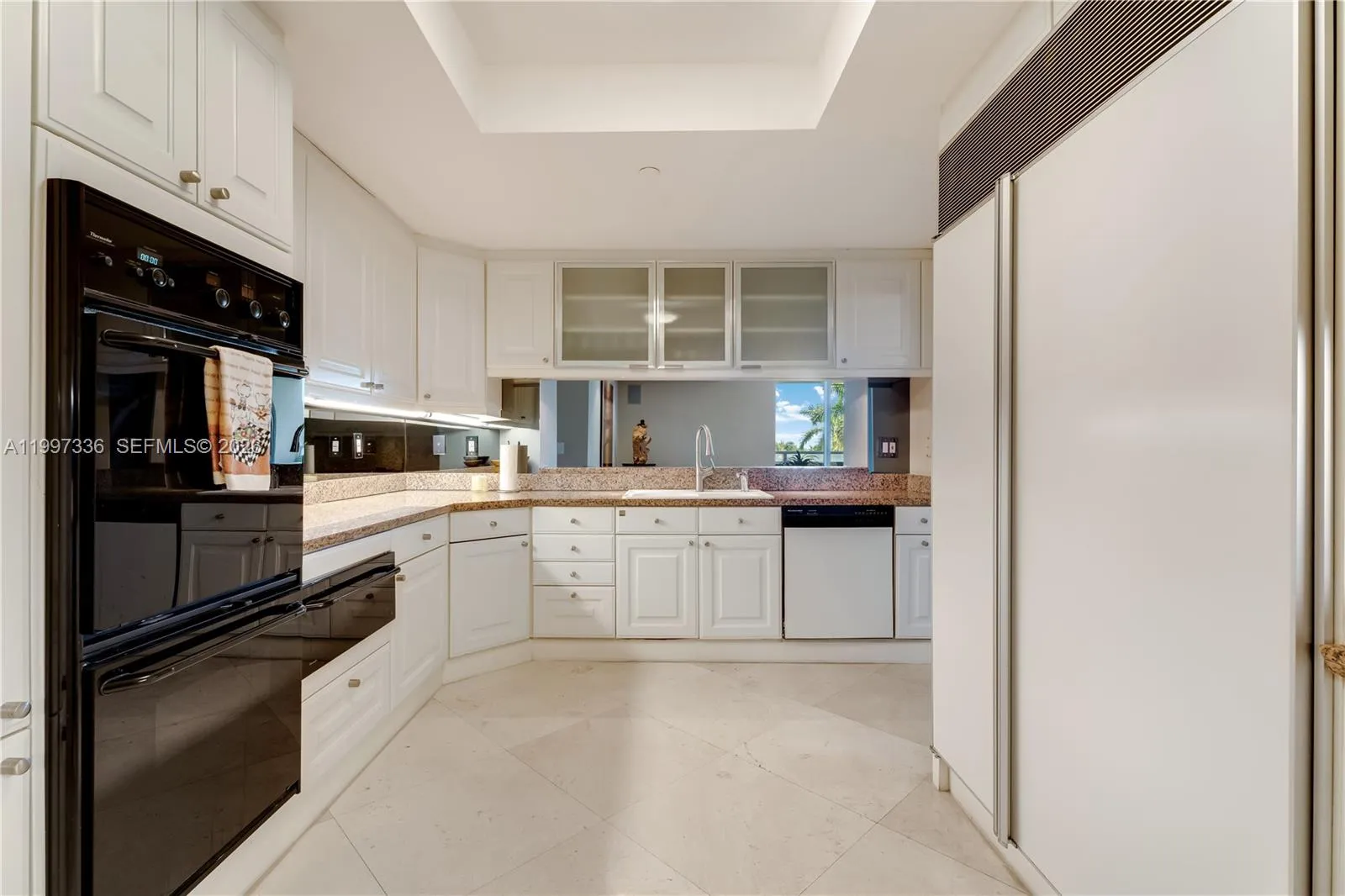 445 Grand Bay Dr 412, Key Biscayne, Florida 33149, Key Biscayne, Florida 33149, 2 Bedrooms Bedrooms, ,2 BathroomsBathrooms,Residential Lease,For Rent,445 Grand Bay Dr 412, Key Biscayne, Florida 33149,A11997336