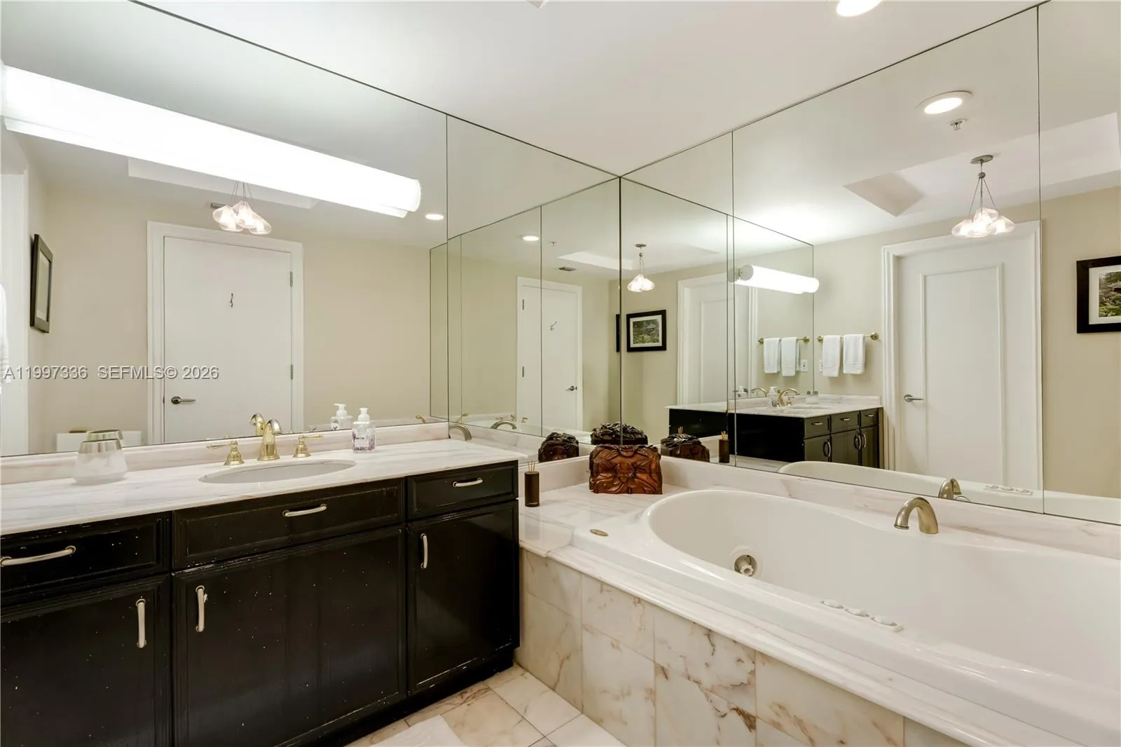 445 Grand Bay Dr 412, Key Biscayne, Florida 33149, Key Biscayne, Florida 33149, 2 Bedrooms Bedrooms, ,2 BathroomsBathrooms,Residential Lease,For Rent,445 Grand Bay Dr 412, Key Biscayne, Florida 33149,A11997336