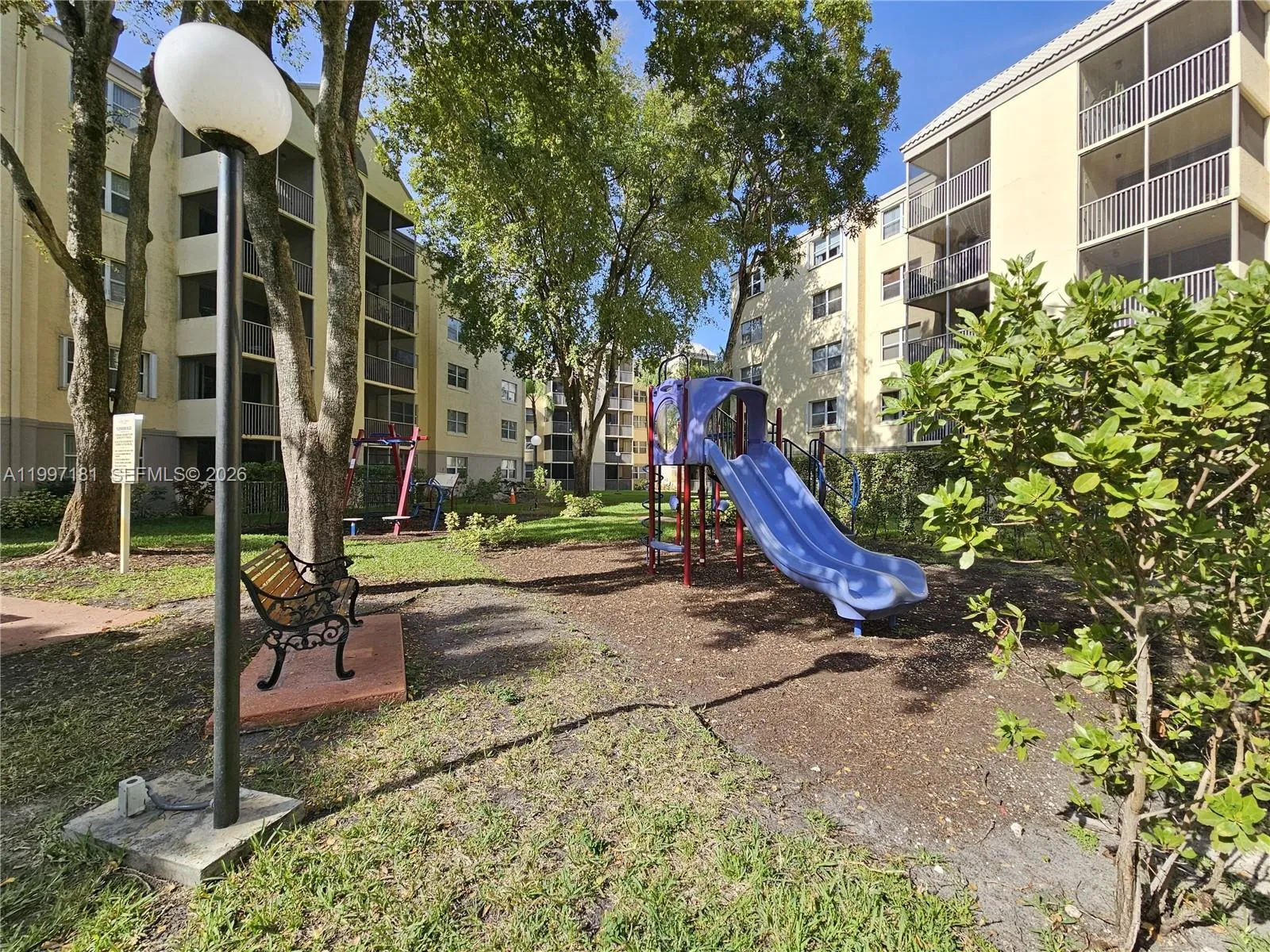 8255 Lake Dr 405, Doral, Florida 33166, Doral, Florida 33166, 1 Bedroom Bedrooms, ,1 BathroomBathrooms,Residential Lease,For Rent,8255 Lake Dr 405, Doral, Florida 33166,A11997181