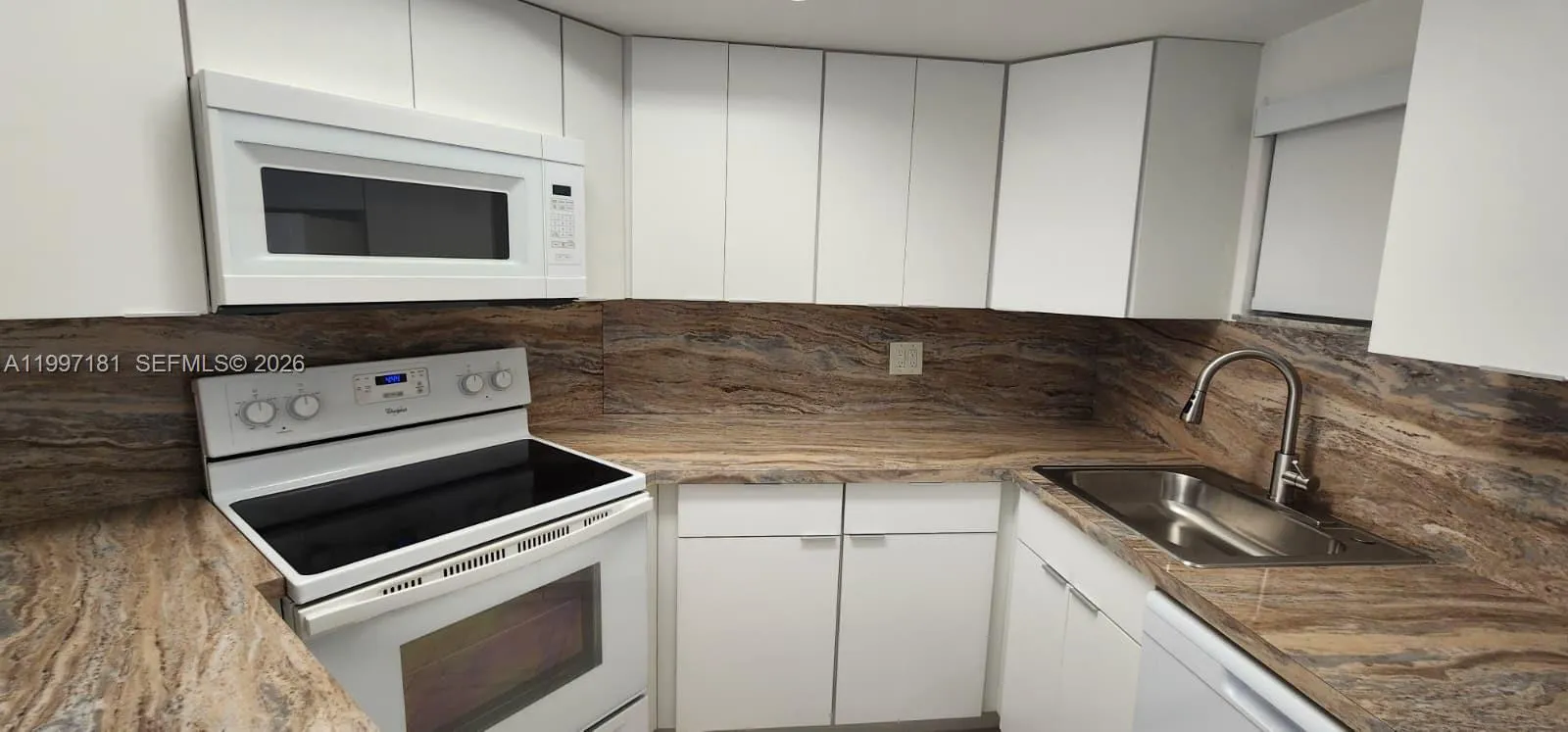 8255 Lake Dr 405, Doral, Florida 33166, Doral, Florida 33166, 1 Bedroom Bedrooms, ,1 BathroomBathrooms,Residential Lease,For Rent,8255 Lake Dr 405, Doral, Florida 33166,A11997181