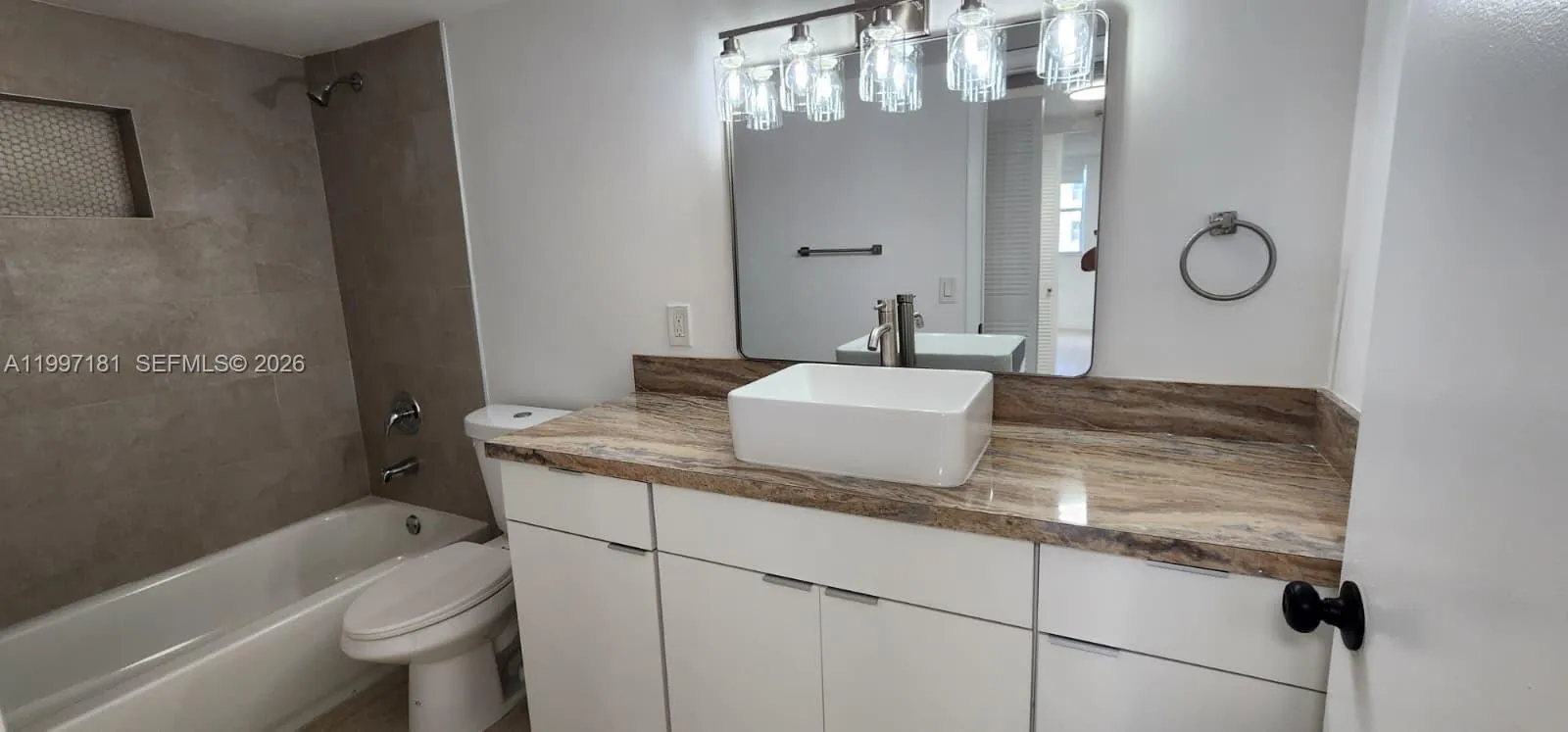 8255 Lake Dr 405, Doral, Florida 33166, Doral, Florida 33166, 1 Bedroom Bedrooms, ,1 BathroomBathrooms,Residential Lease,For Rent,8255 Lake Dr 405, Doral, Florida 33166,A11997181