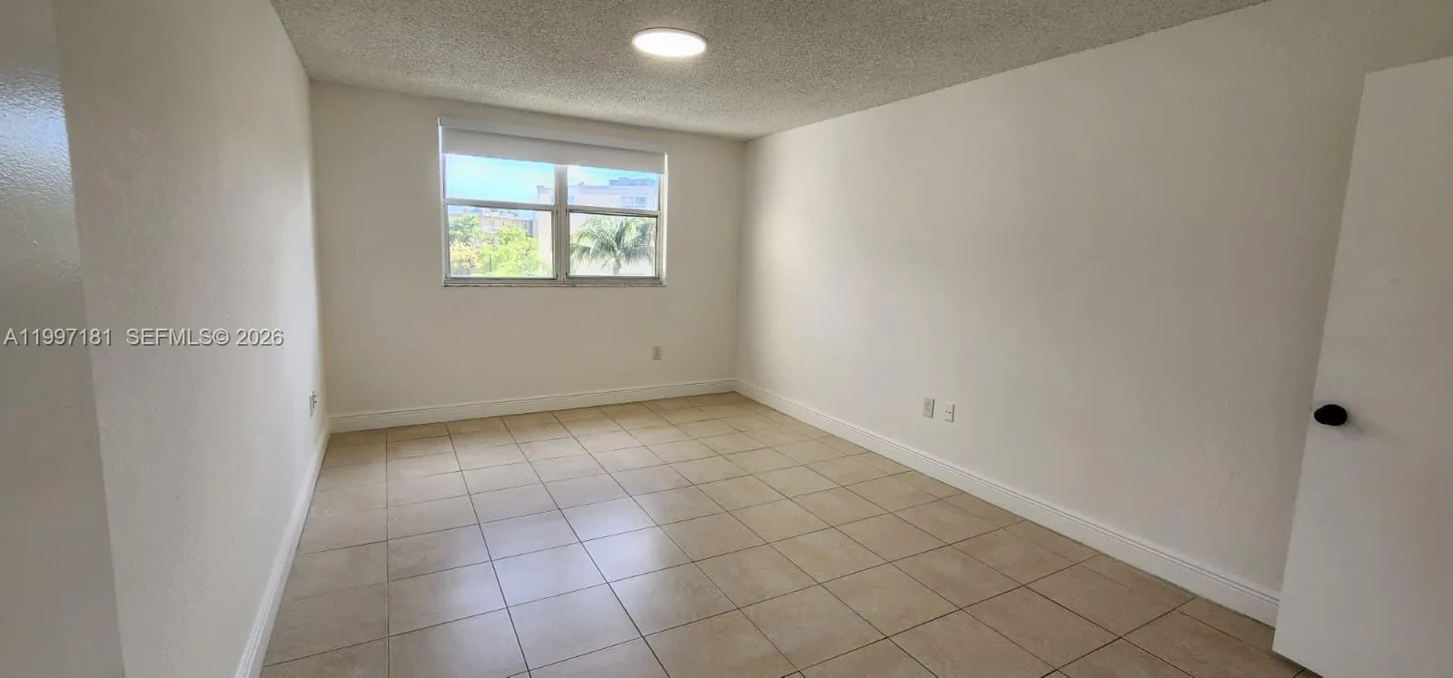 8255 Lake Dr 405, Doral, Florida 33166, Doral, Florida 33166, 1 Bedroom Bedrooms, ,1 BathroomBathrooms,Residential Lease,For Rent,8255 Lake Dr 405, Doral, Florida 33166,A11997181