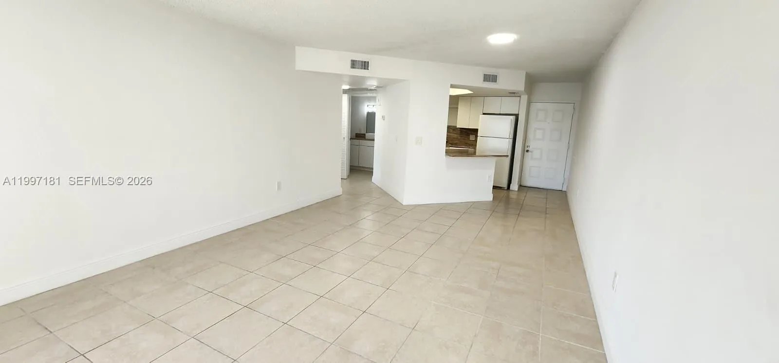 8255 Lake Dr 405, Doral, Florida 33166, Doral, Florida 33166, 1 Bedroom Bedrooms, ,1 BathroomBathrooms,Residential Lease,For Rent,8255 Lake Dr 405, Doral, Florida 33166,A11997181