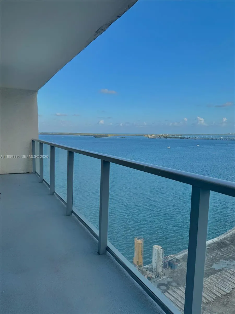 1155 Brickell Bay Dr 1705, Miami, Florida 33131, Miami, Florida 33131, 1 Bedroom Bedrooms, ,1 BathroomBathrooms,Residential,For Sale,1155 Brickell Bay Dr 1705, Miami, Florida 33131,A11989330