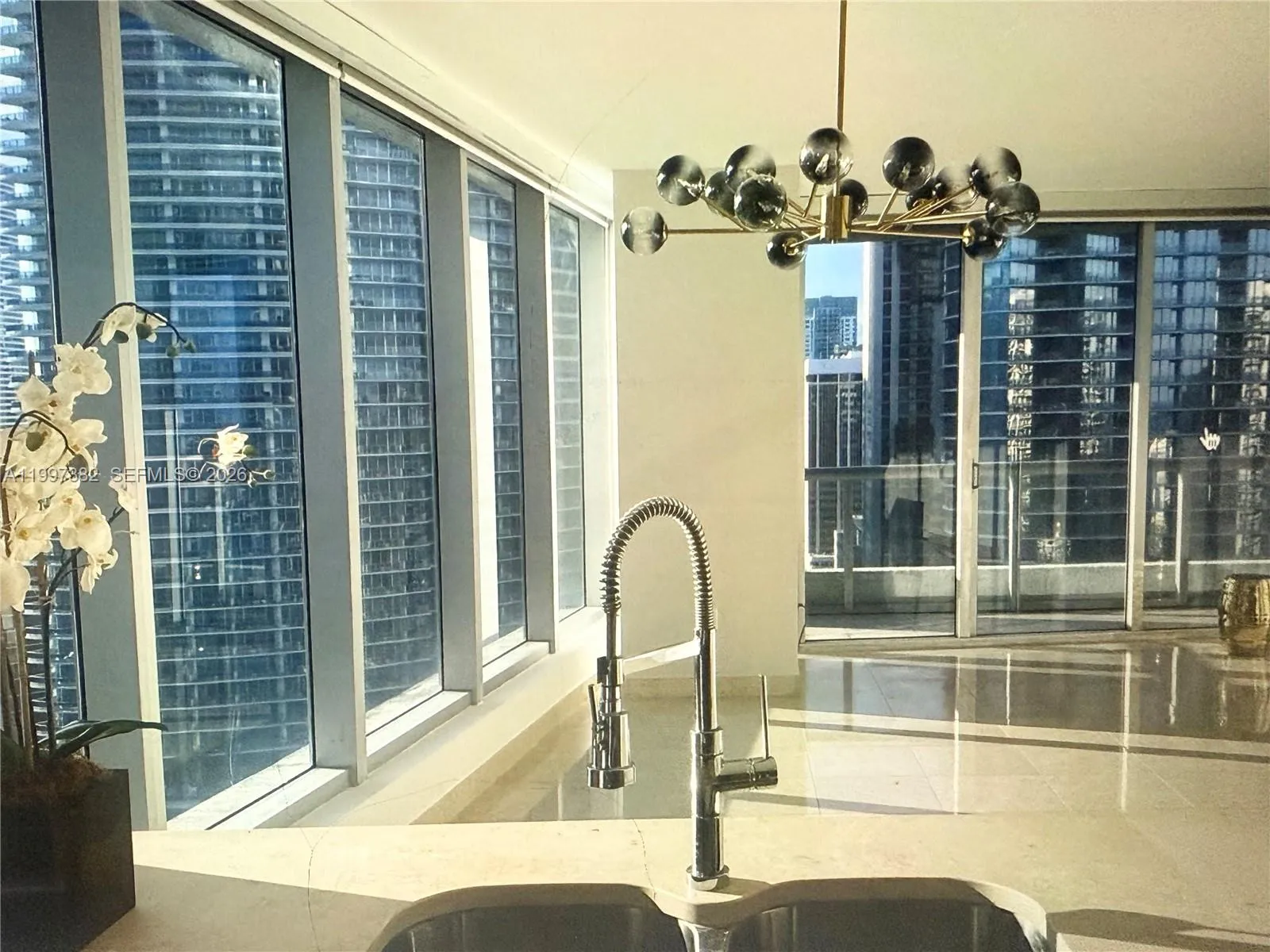 475 Brickell Ave 2915, Miami, Florida 33131, Miami, Florida 33131, 2 Bedrooms Bedrooms, ,2 BathroomsBathrooms,Residential Lease,For Rent,475 Brickell Ave 2915, Miami, Florida 33131,A11997382