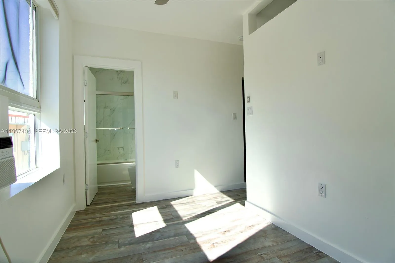 1036 Sw 5th St 12, Miami, Florida 33130, Miami, Florida 33130, 1 Bedroom Bedrooms, ,1 BathroomBathrooms,Residential Lease,For Rent,1036 Sw 5th St 12, Miami, Florida 33130,A11997404