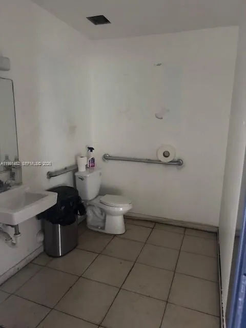 2802 W 3rd Ave 4, Hialeah, Florida 33010, Hialeah, Florida 33010, ,Commercial Lease,For Rent,2802 W 3rd Ave 4, Hialeah, Florida 33010,A11991452