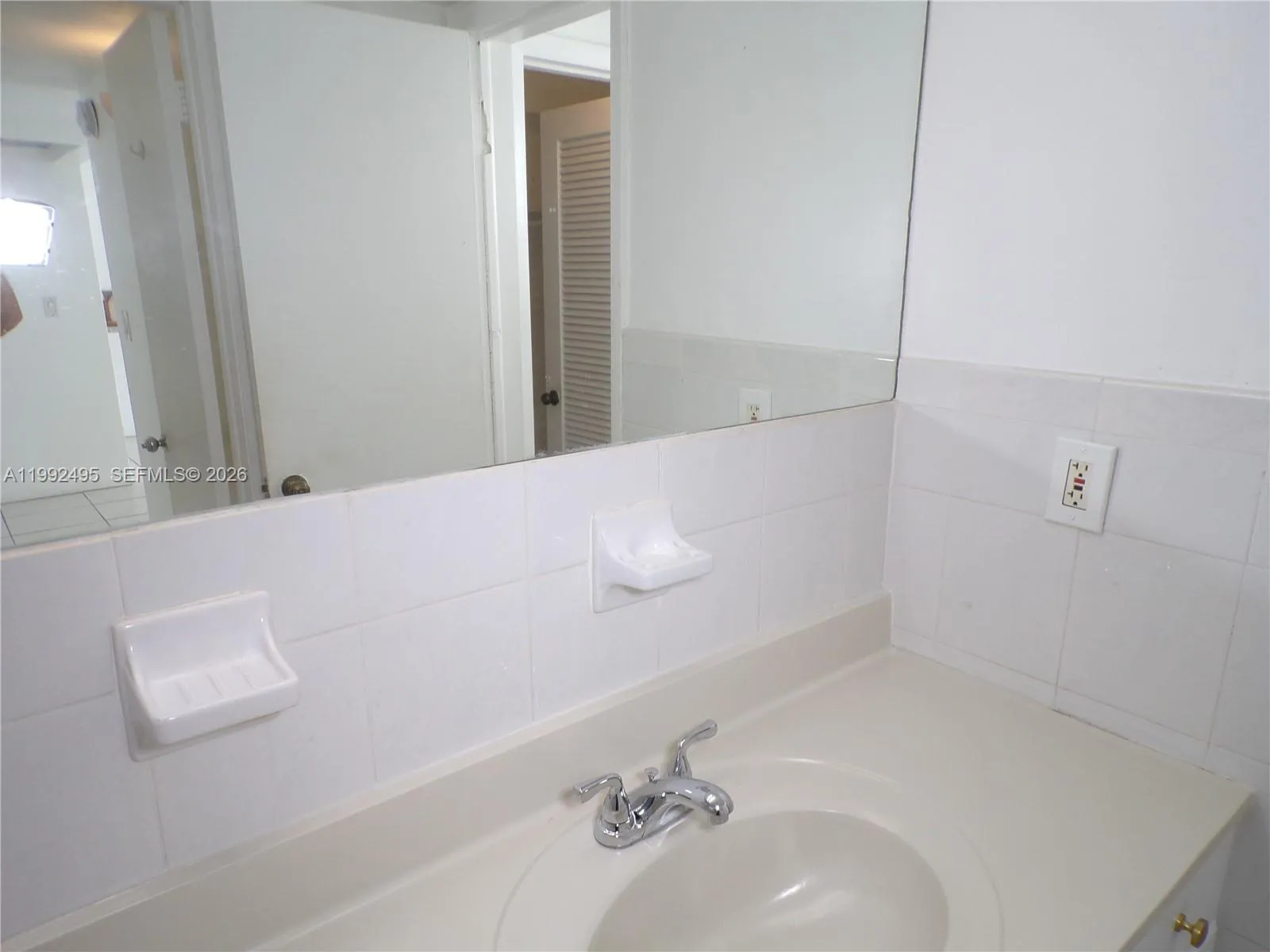 2920 Point East Dr N111, Aventura, Florida 33160, Aventura, Florida 33160, 1 Bedroom Bedrooms, ,1 BathroomBathrooms,Residential,For Sale,2920 Point East Dr N111, Aventura, Florida 33160,A11992495