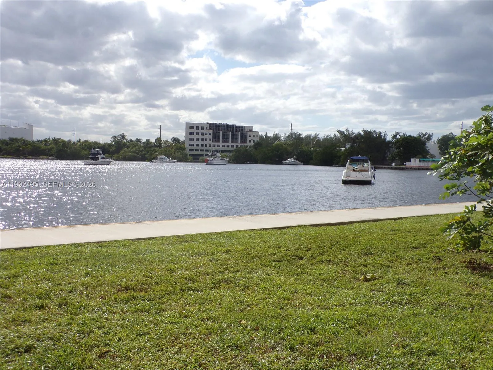 2920 Point East Dr N111, Aventura, Florida 33160, Aventura, Florida 33160, 1 Bedroom Bedrooms, ,1 BathroomBathrooms,Residential,For Sale,2920 Point East Dr N111, Aventura, Florida 33160,A11992495