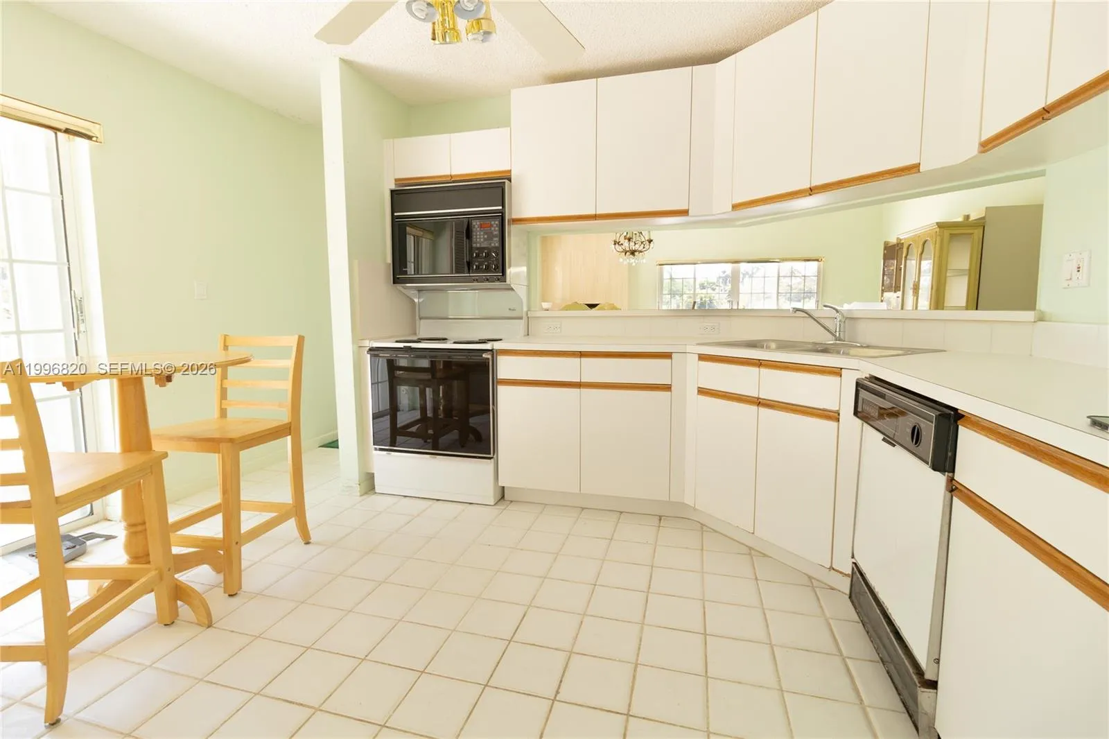 10352 Nw 46th St, Doral, Florida 33178, Doral, Florida 33178, 3 Bedrooms Bedrooms, ,3 BathroomsBathrooms,Residential,For Sale,10352 Nw 46th St, Doral, Florida 33178,A11996820