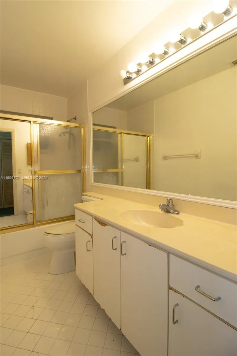 10352 Nw 46th St, Doral, Florida 33178, Doral, Florida 33178, 3 Bedrooms Bedrooms, ,3 BathroomsBathrooms,Residential,For Sale,10352 Nw 46th St, Doral, Florida 33178,A11996820