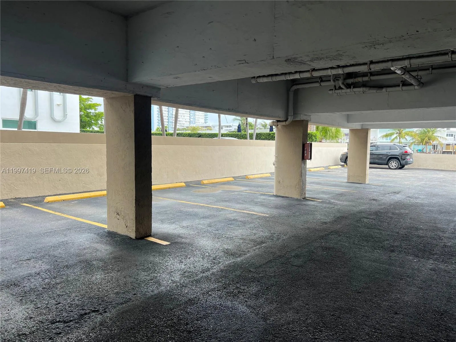 7125 Bay Dr 301, Miami Beach, Florida 33141, Miami Beach, Florida 33141, 2 Bedrooms Bedrooms, ,2 BathroomsBathrooms,Residential Lease,For Rent,7125 Bay Dr 301, Miami Beach, Florida 33141,A11997419