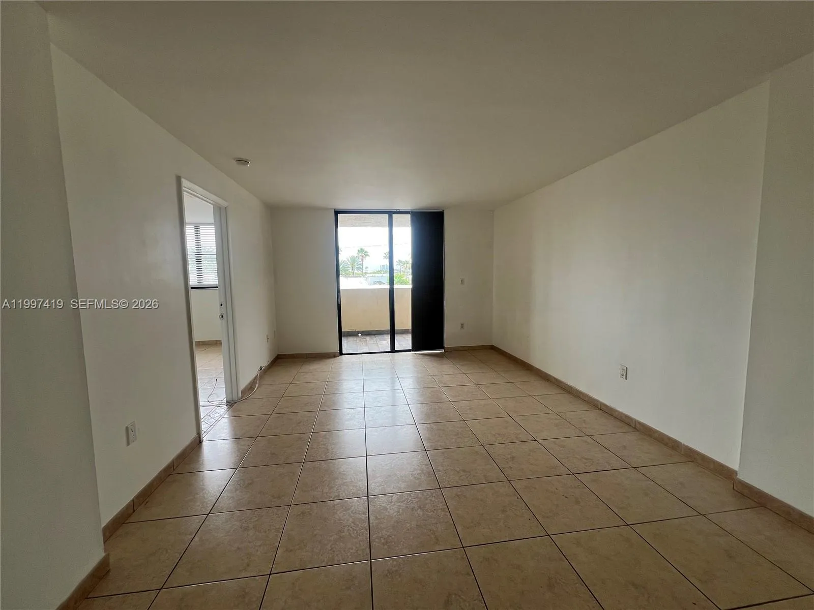 7125 Bay Dr 301, Miami Beach, Florida 33141, Miami Beach, Florida 33141, 2 Bedrooms Bedrooms, ,2 BathroomsBathrooms,Residential Lease,For Rent,7125 Bay Dr 301, Miami Beach, Florida 33141,A11997419