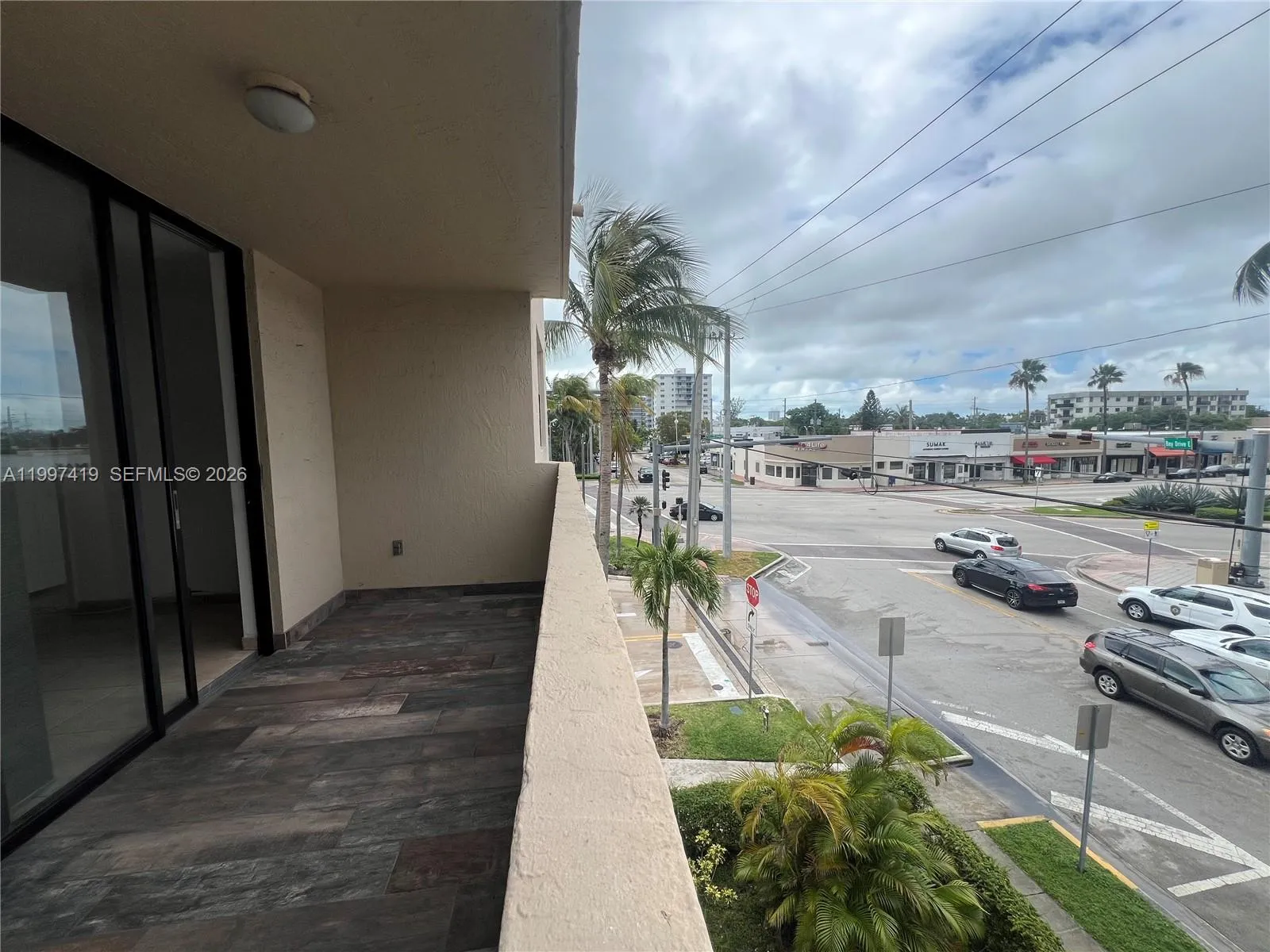 7125 Bay Dr 301, Miami Beach, Florida 33141, Miami Beach, Florida 33141, 2 Bedrooms Bedrooms, ,2 BathroomsBathrooms,Residential Lease,For Rent,7125 Bay Dr 301, Miami Beach, Florida 33141,A11997419