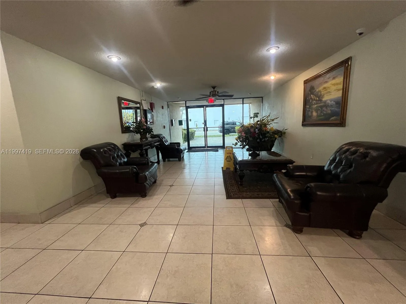 7125 Bay Dr 301, Miami Beach, Florida 33141, Miami Beach, Florida 33141, 2 Bedrooms Bedrooms, ,2 BathroomsBathrooms,Residential Lease,For Rent,7125 Bay Dr 301, Miami Beach, Florida 33141,A11997419