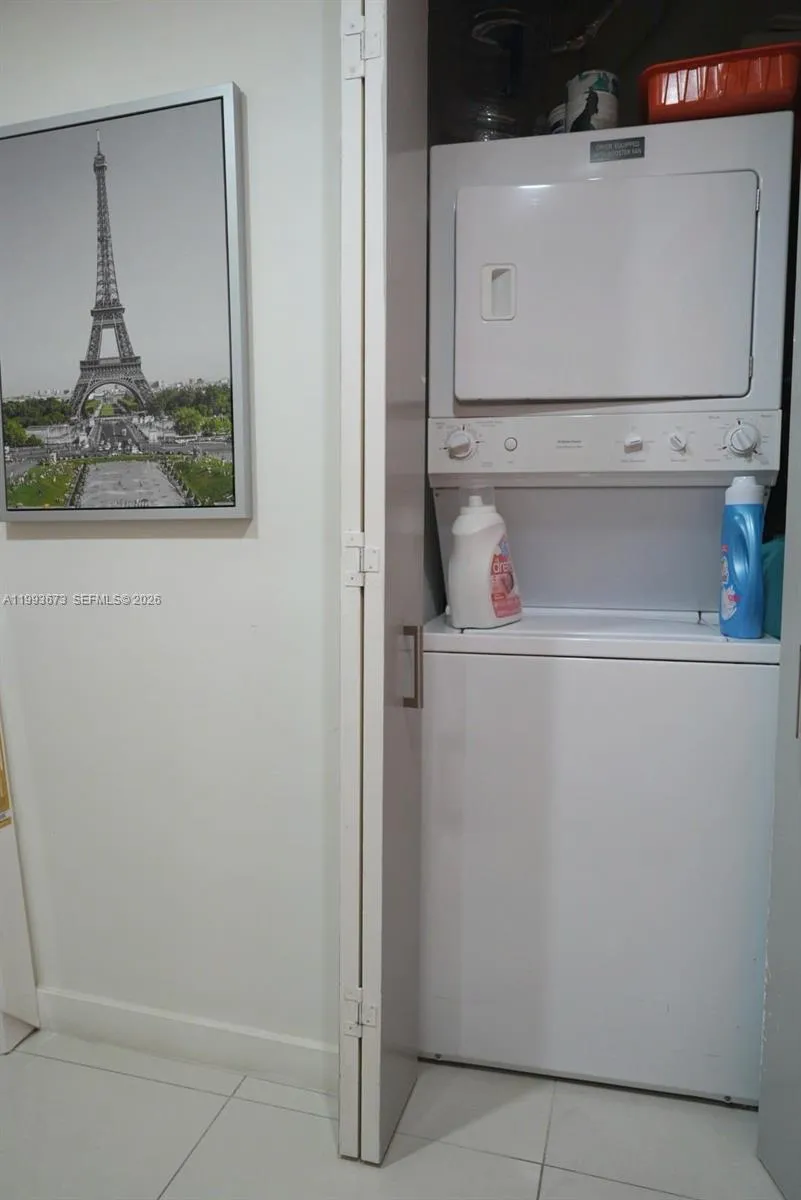 690 Sw 1 Ct 1722, Miami, Florida 33130, Miami, Florida 33130, 1 Bedroom Bedrooms, ,1 BathroomBathrooms,Residential Lease,For Rent,690 Sw 1 Ct 1722, Miami, Florida 33130,A11993673