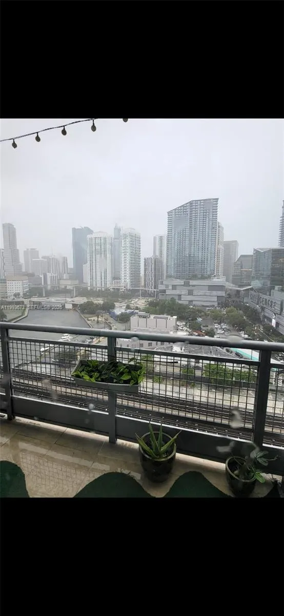 690 Sw 1 Ct 1722, Miami, Florida 33130, Miami, Florida 33130, 1 Bedroom Bedrooms, ,1 BathroomBathrooms,Residential Lease,For Rent,690 Sw 1 Ct 1722, Miami, Florida 33130,A11993673