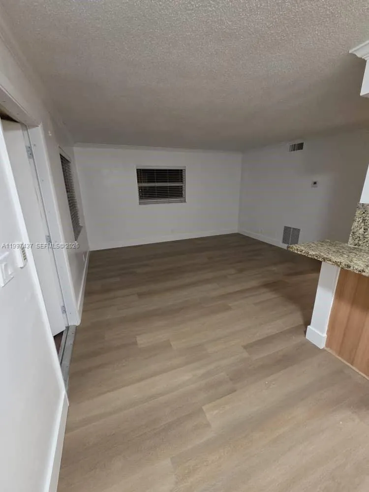 1125 Ne 16th Pl 212, Fort Lauderdale, Florida 3330, Fort Lauderdale, Florida 33305, 2 Bedrooms Bedrooms, ,1 BathroomBathrooms,Residential,For Sale,1125 Ne 16th Pl 212, Fort Lauderdale, Florida 3330,A11997437