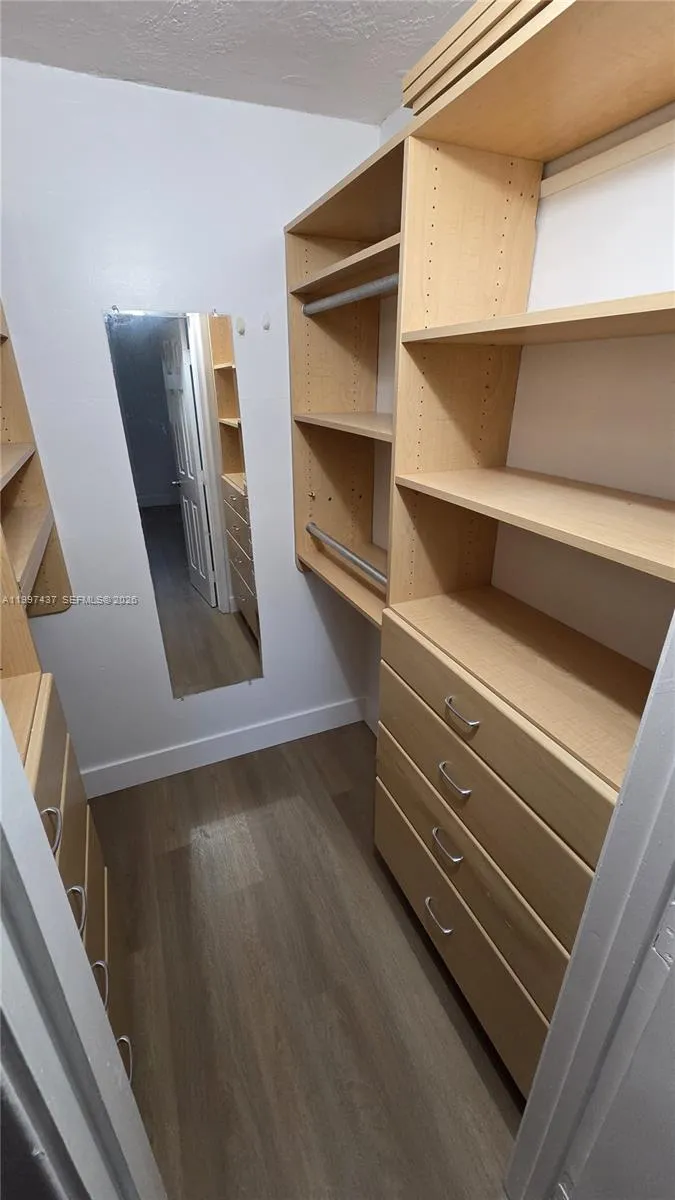 1125 Ne 16th Pl 212, Fort Lauderdale, Florida 3330, Fort Lauderdale, Florida 33305, 2 Bedrooms Bedrooms, ,1 BathroomBathrooms,Residential,For Sale,1125 Ne 16th Pl 212, Fort Lauderdale, Florida 3330,A11997437