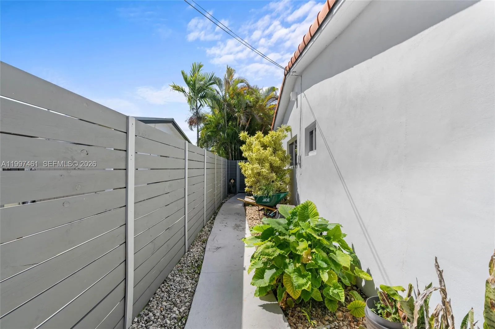 9451 Sw 61st St, Miami, Florida 33173, Miami, Florida 33173, 5 Bedrooms Bedrooms, ,3 BathroomsBathrooms,Residential,For Sale,9451 Sw 61st St, Miami, Florida 33173,A11997461