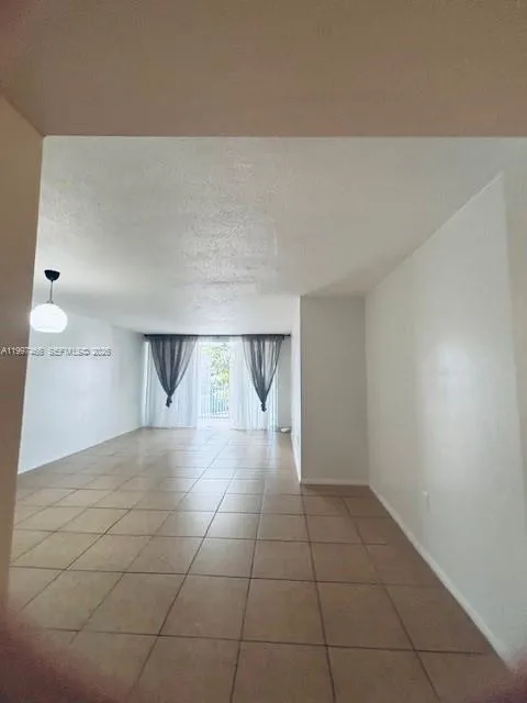 1680 Ne 191st St 214-2, Miami, Florida 33179, Miami, Florida 33179, 1 Bedroom Bedrooms, ,1 BathroomBathrooms,Residential Lease,For Rent,1680 Ne 191st St 214-2, Miami, Florida 33179,A11997466