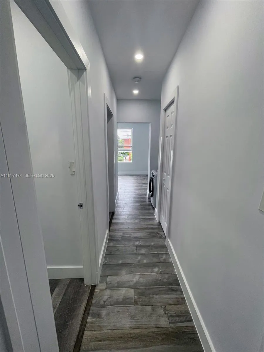 1036 Sw 5th St 8, Miami, Florida 33130, Miami, Florida 33130, 1 Bedroom Bedrooms, ,1 BathroomBathrooms,Residential Lease,For Rent,1036 Sw 5th St 8, Miami, Florida 33130,A11997474