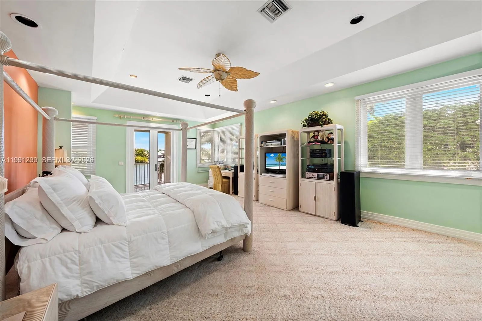 Hollywood, Florida 33019, Hollywood, Florida 33019, 6 Bedrooms Bedrooms, ,5 BathroomsBathrooms,Residential,For Sale, Hollywood, Florida 33019,A11991299