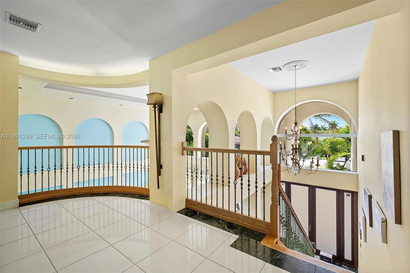 Hollywood, Florida 33019, Hollywood, Florida 33019, 6 Bedrooms Bedrooms, ,5 BathroomsBathrooms,Residential,For Sale, Hollywood, Florida 33019,A11991299