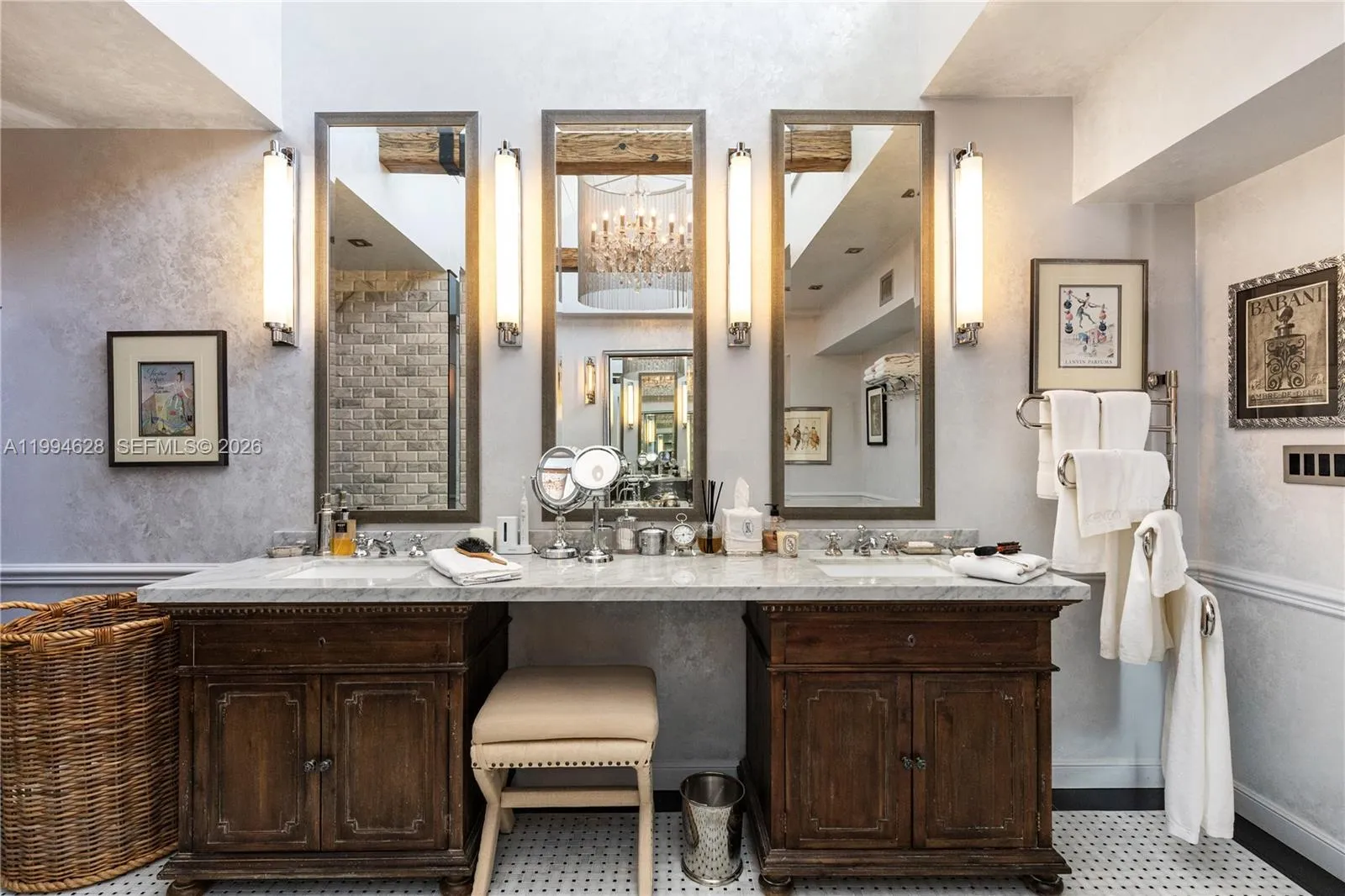 20251 W Oak Haven Cir, Miami, Florida 33179, Miami, Florida 33179, 5 Bedrooms Bedrooms, ,5 BathroomsBathrooms,Residential,For Sale,20251 W Oak Haven Cir, Miami, Florida 33179,A11994628