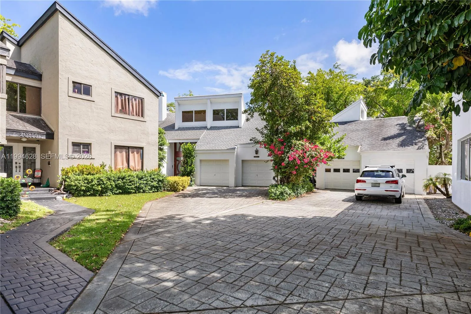 20251 W Oak Haven Cir, Miami, Florida 33179, Miami, Florida 33179, 5 Bedrooms Bedrooms, ,5 BathroomsBathrooms,Residential,For Sale,20251 W Oak Haven Cir, Miami, Florida 33179,A11994628