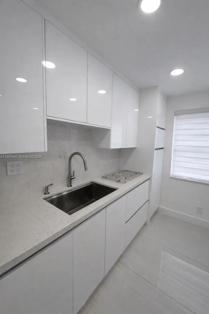 6901 Cypress Rd B17, Plantation, Florida 33317, Plantation, Florida 33317, 1 Bedroom Bedrooms, ,1 BathroomBathrooms,Residential Lease,For Rent,6901 Cypress Rd B17, Plantation, Florida 33317,A11997462