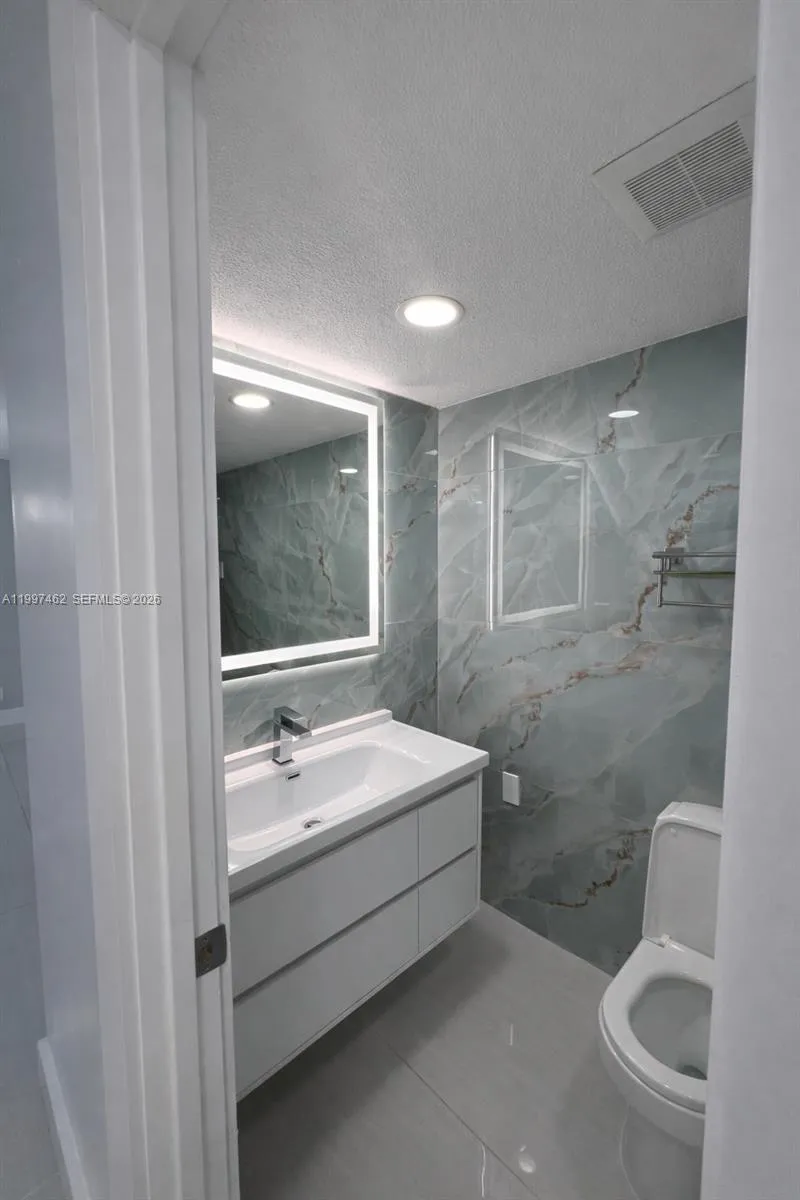 6901 Cypress Rd B17, Plantation, Florida 33317, Plantation, Florida 33317, 1 Bedroom Bedrooms, ,1 BathroomBathrooms,Residential Lease,For Rent,6901 Cypress Rd B17, Plantation, Florida 33317,A11997462