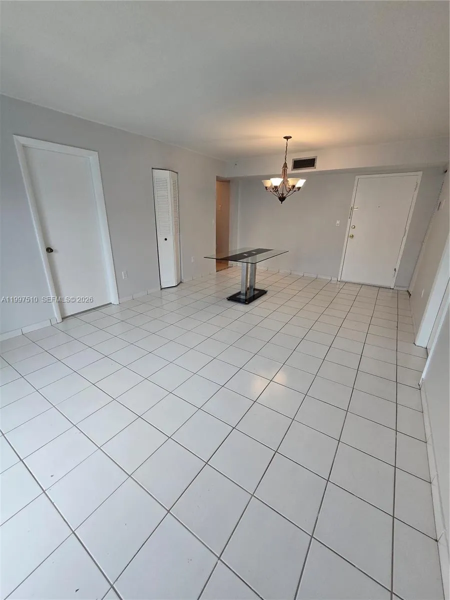 4845 Nw 7th St 309-5, Miami, Florida 33126, Miami, Florida 33126, 2 Bedrooms Bedrooms, ,2 BathroomsBathrooms,Residential Lease,For Rent,4845 Nw 7th St 309-5, Miami, Florida 33126,A11997510
