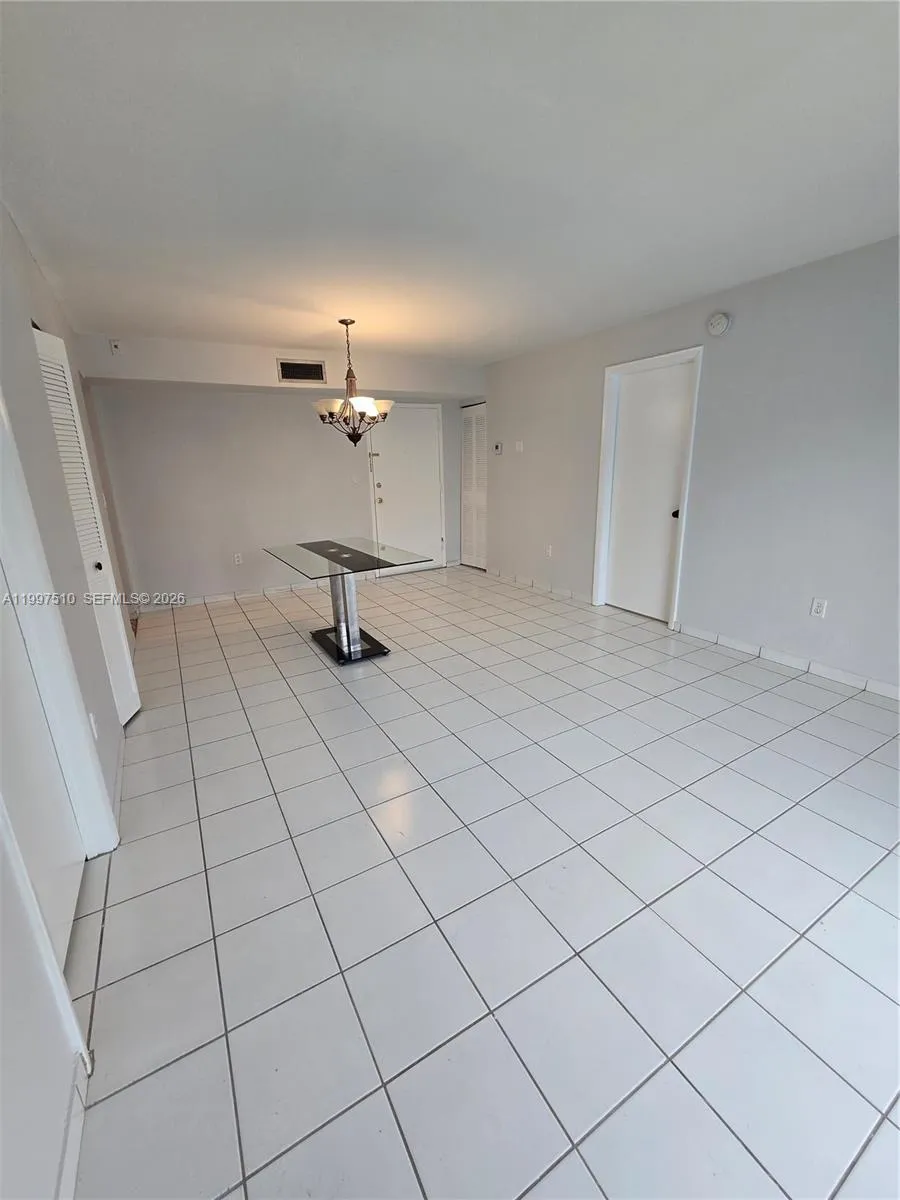 4845 Nw 7th St 309-5, Miami, Florida 33126, Miami, Florida 33126, 2 Bedrooms Bedrooms, ,2 BathroomsBathrooms,Residential Lease,For Rent,4845 Nw 7th St 309-5, Miami, Florida 33126,A11997510