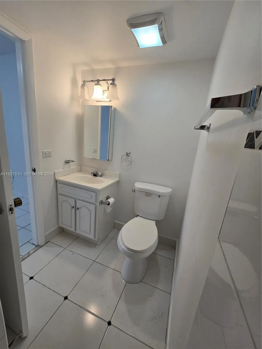 4845 Nw 7th St 309-5, Miami, Florida 33126, Miami, Florida 33126, 2 Bedrooms Bedrooms, ,2 BathroomsBathrooms,Residential Lease,For Rent,4845 Nw 7th St 309-5, Miami, Florida 33126,A11997510