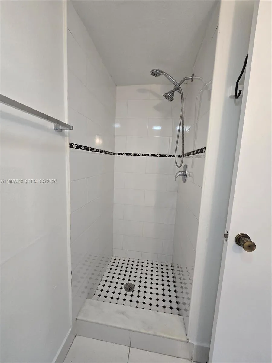 4845 Nw 7th St 309-5, Miami, Florida 33126, Miami, Florida 33126, 2 Bedrooms Bedrooms, ,2 BathroomsBathrooms,Residential Lease,For Rent,4845 Nw 7th St 309-5, Miami, Florida 33126,A11997510