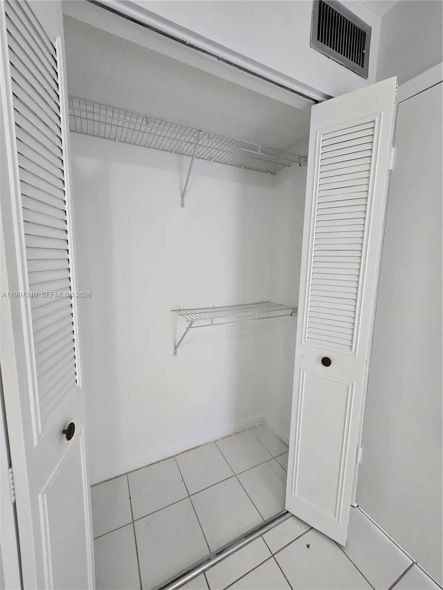 4845 Nw 7th St 309-5, Miami, Florida 33126, Miami, Florida 33126, 2 Bedrooms Bedrooms, ,2 BathroomsBathrooms,Residential Lease,For Rent,4845 Nw 7th St 309-5, Miami, Florida 33126,A11997510