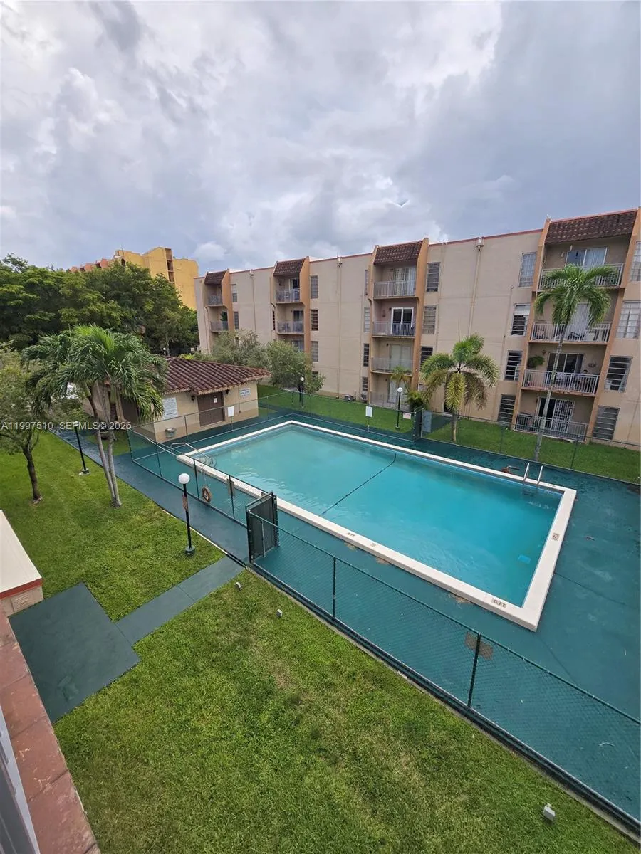 4845 Nw 7th St 309-5, Miami, Florida 33126, Miami, Florida 33126, 2 Bedrooms Bedrooms, ,2 BathroomsBathrooms,Residential Lease,For Rent,4845 Nw 7th St 309-5, Miami, Florida 33126,A11997510