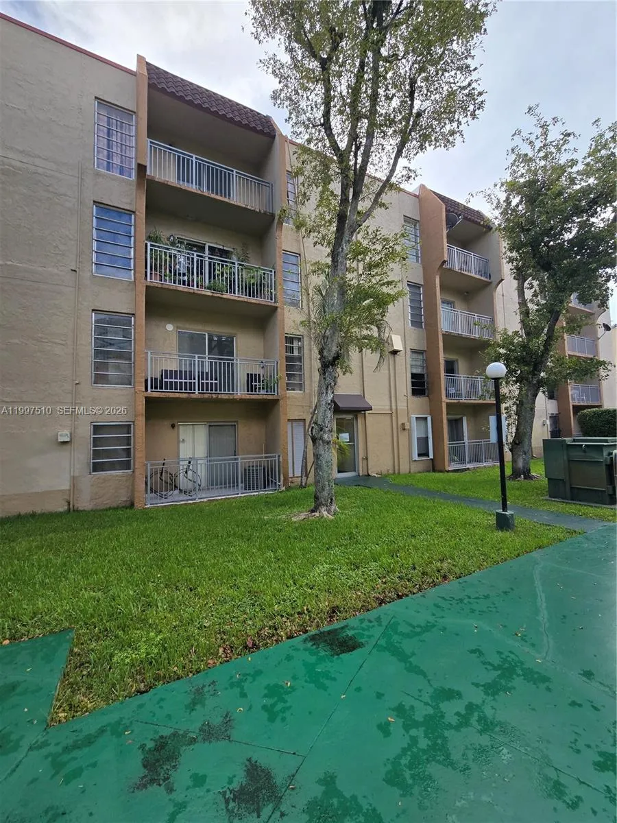 4845 Nw 7th St 309-5, Miami, Florida 33126, Miami, Florida 33126, 2 Bedrooms Bedrooms, ,2 BathroomsBathrooms,Residential Lease,For Rent,4845 Nw 7th St 309-5, Miami, Florida 33126,A11997510