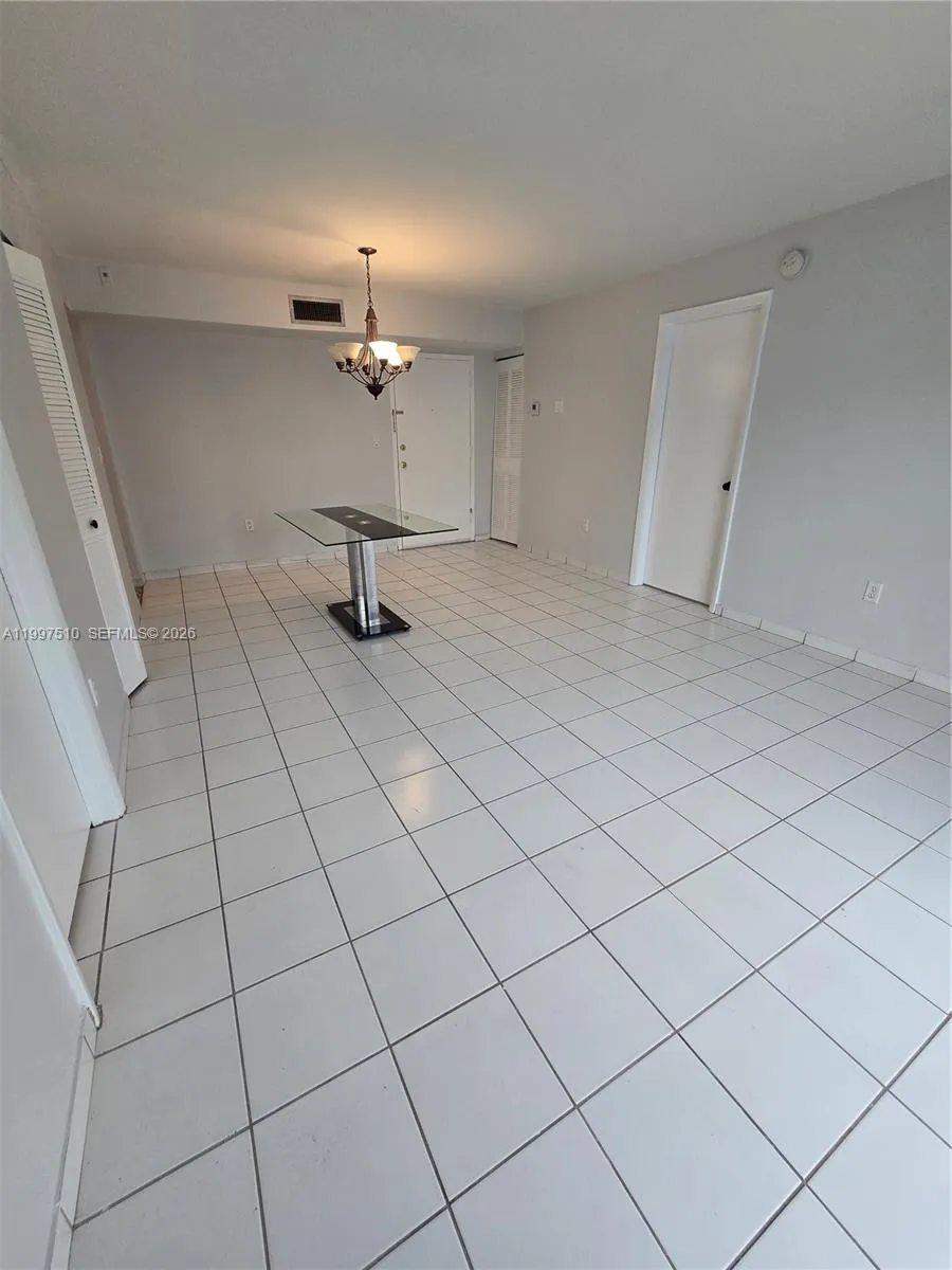 4845 Nw 7th St 309-5, Miami, Florida 33126, Miami, Florida 33126, 2 Bedrooms Bedrooms, ,2 BathroomsBathrooms,Residential Lease,For Rent,4845 Nw 7th St 309-5, Miami, Florida 33126,A11997510