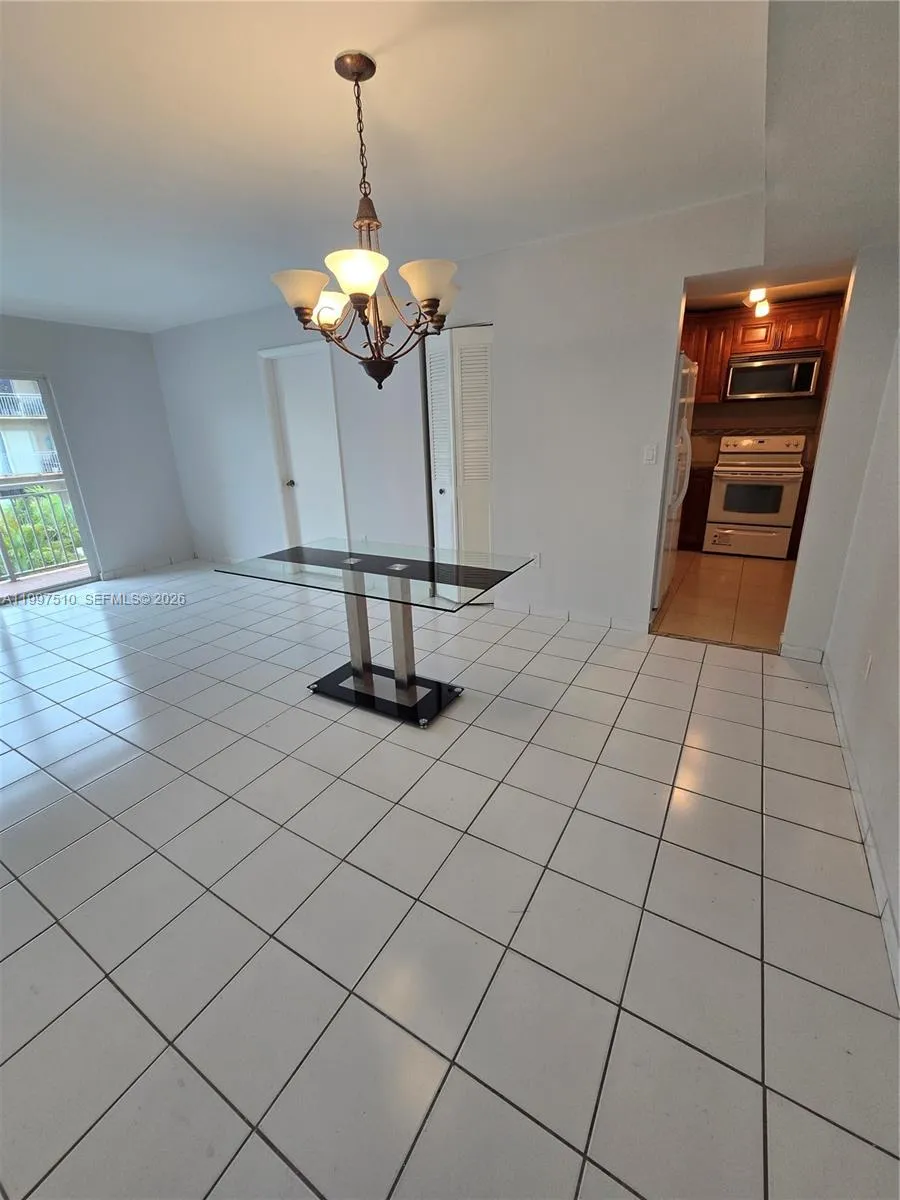 4845 Nw 7th St 309-5, Miami, Florida 33126, Miami, Florida 33126, 2 Bedrooms Bedrooms, ,2 BathroomsBathrooms,Residential Lease,For Rent,4845 Nw 7th St 309-5, Miami, Florida 33126,A11997510