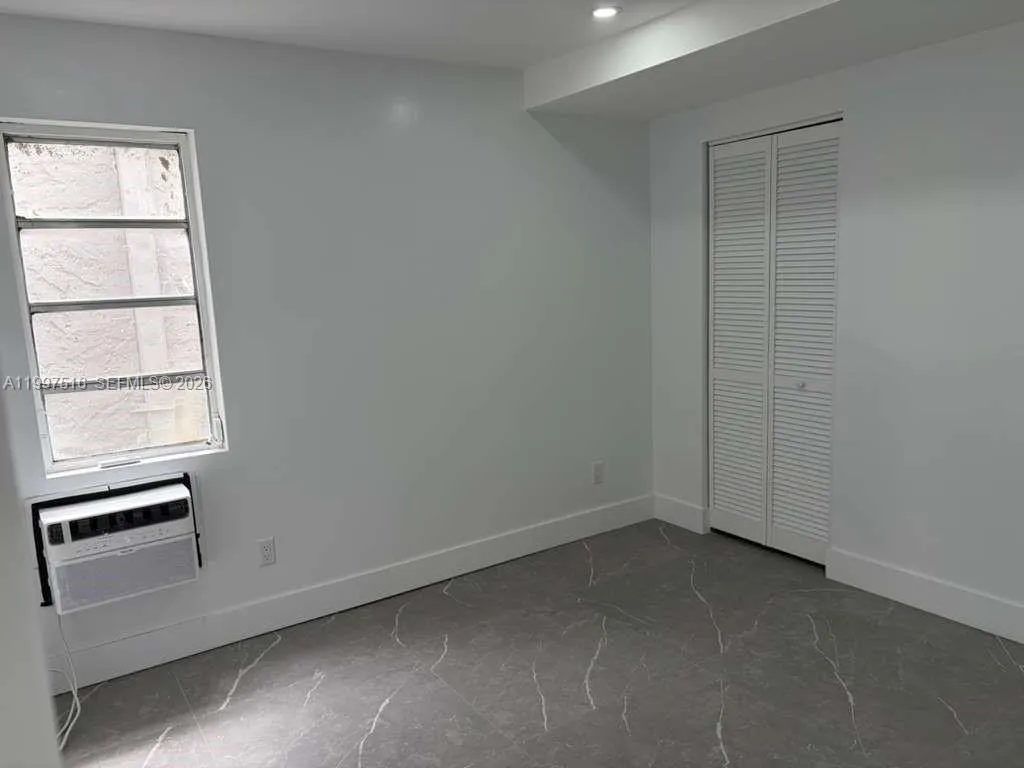 1011 Sw 5th St 1, Miami, Florida 33130, Miami, Florida 33130, 3 Bedrooms Bedrooms, ,1 BathroomBathrooms,Residential Lease,For Rent,1011 Sw 5th St 1, Miami, Florida 33130,A11997516