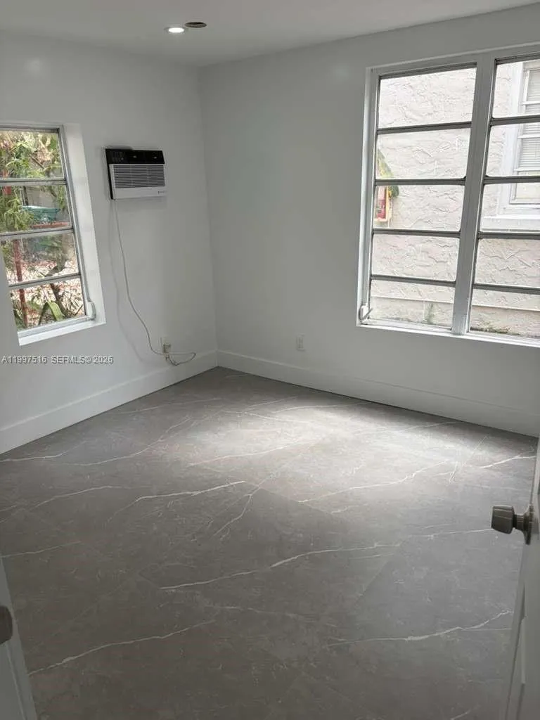 1011 Sw 5th St 1, Miami, Florida 33130, Miami, Florida 33130, 3 Bedrooms Bedrooms, ,1 BathroomBathrooms,Residential Lease,For Rent,1011 Sw 5th St 1, Miami, Florida 33130,A11997516