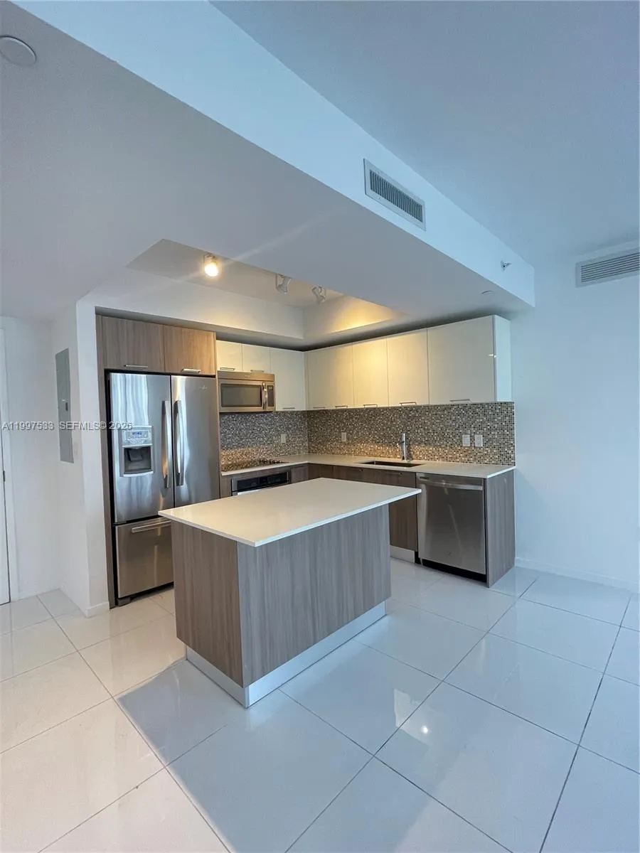 5252 Nw 85th Ave 303, Doral, Florida 33166, Doral, Florida 33166, 2 Bedrooms Bedrooms, ,2 BathroomsBathrooms,Residential Lease,For Rent,5252 Nw 85th Ave 303, Doral, Florida 33166,A11997533