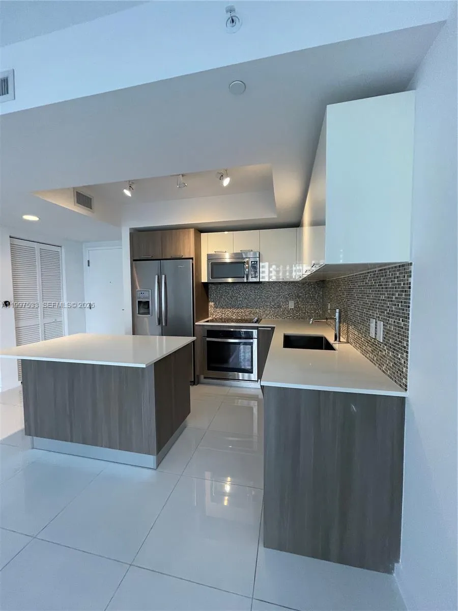 5252 Nw 85th Ave 303, Doral, Florida 33166, Doral, Florida 33166, 2 Bedrooms Bedrooms, ,2 BathroomsBathrooms,Residential Lease,For Rent,5252 Nw 85th Ave 303, Doral, Florida 33166,A11997533