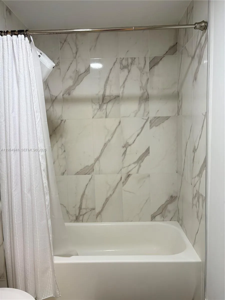 10950 Nw 82nd St 319, Doral, Florida 33178, Doral, Florida 33178, 2 Bedrooms Bedrooms, ,2 BathroomsBathrooms,Residential,For Sale,10950 Nw 82nd St 319, Doral, Florida 33178,A11984948
