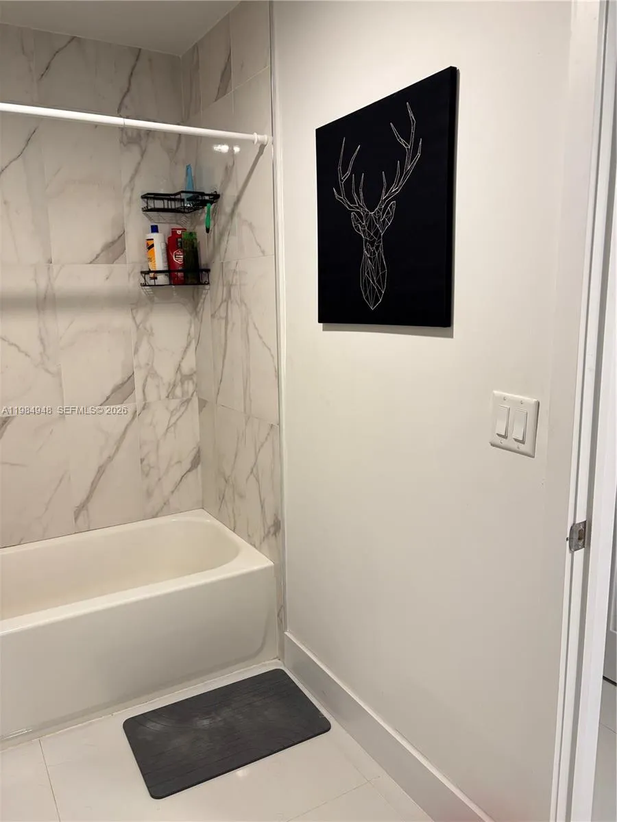 10950 Nw 82nd St 319, Doral, Florida 33178, Doral, Florida 33178, 2 Bedrooms Bedrooms, ,2 BathroomsBathrooms,Residential,For Sale,10950 Nw 82nd St 319, Doral, Florida 33178,A11984948