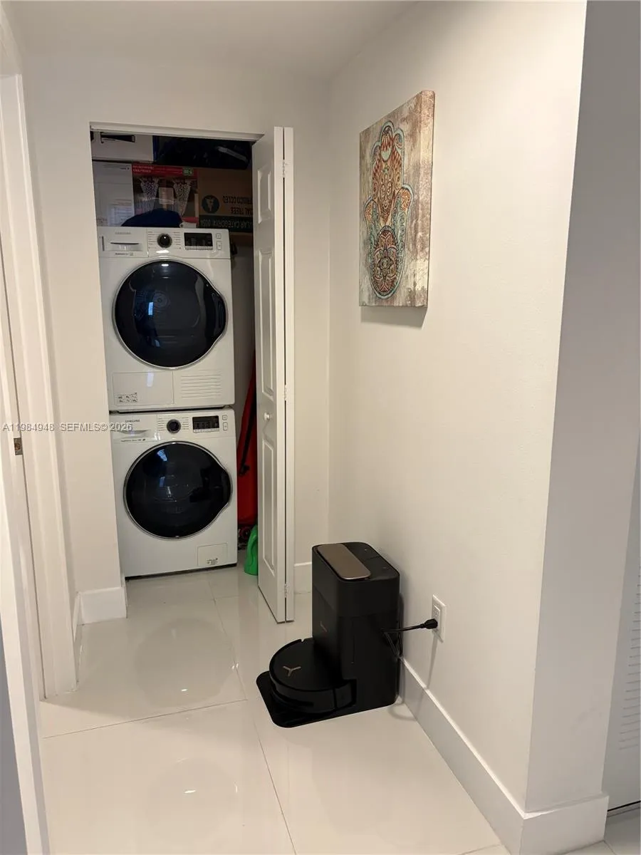 10950 Nw 82nd St 319, Doral, Florida 33178, Doral, Florida 33178, 2 Bedrooms Bedrooms, ,2 BathroomsBathrooms,Residential,For Sale,10950 Nw 82nd St 319, Doral, Florida 33178,A11984948