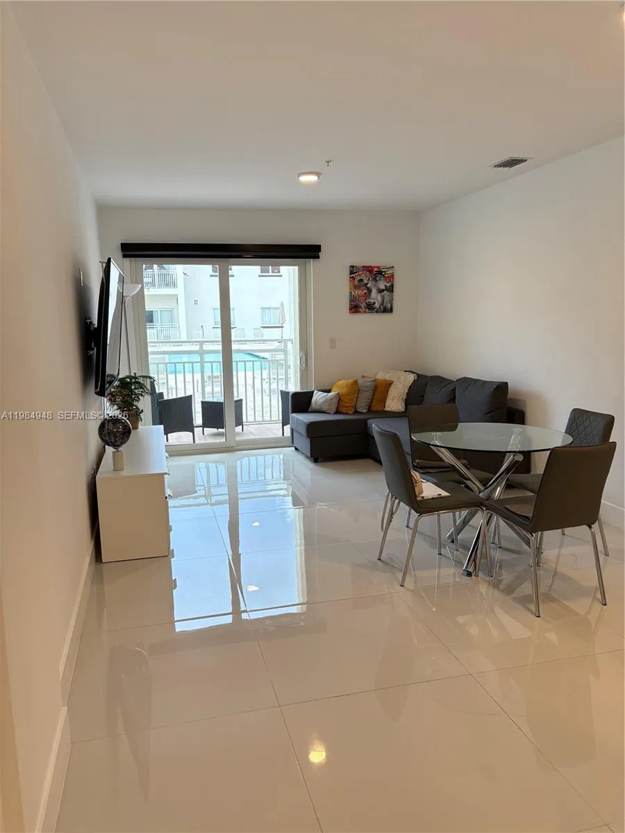10950 Nw 82nd St 319, Doral, Florida 33178, Doral, Florida 33178, 2 Bedrooms Bedrooms, ,2 BathroomsBathrooms,Residential,For Sale,10950 Nw 82nd St 319, Doral, Florida 33178,A11984948